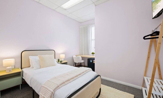 Marrickville Apartment | The Quiet Nook | King Single, Restaurants, Cafes