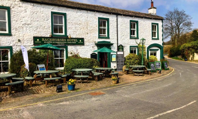 Kettlewell Hotel | The Racehorses Hotel