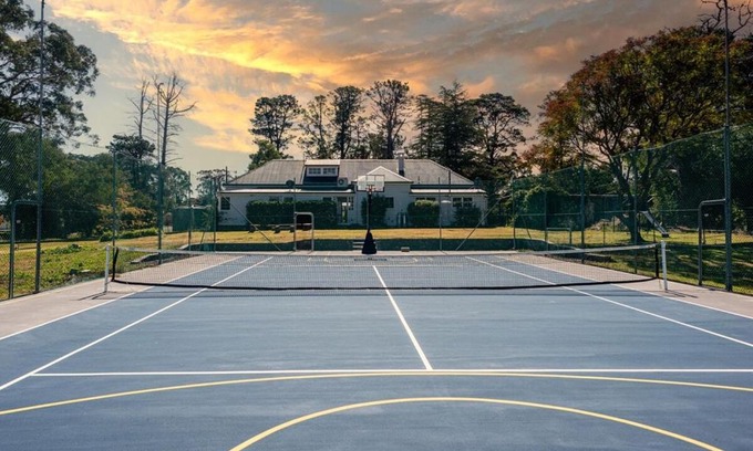 Stanthorpe House | The Ranch-pool Table, Table Tennis, Firepit, Piano