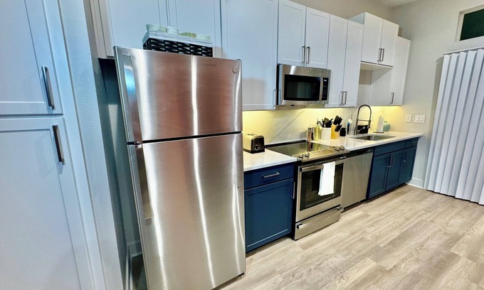 Deep Ellum Apartment | The Red Rose in Deep Ellum