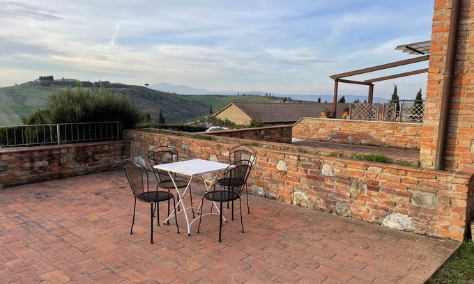 Ponte di Gabbiano House | The refuge in the Crete, a beautiful apartment nestled in the Sienese countryside