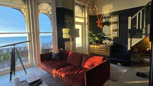 Worthing Apartment | The Regency Studio - Stunning Seaview