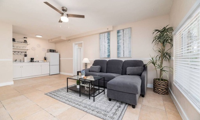 Middle River Terrace Apartment | The Residences @ Lake Ridge #2
