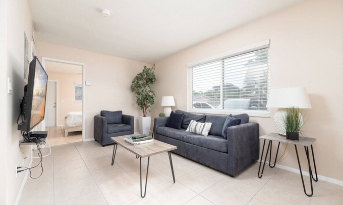 Wilton Manors Apartment | The Retreat #1 - Wilton Manors
