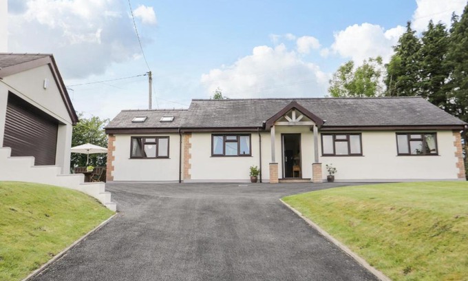 Bangor House | The Rise