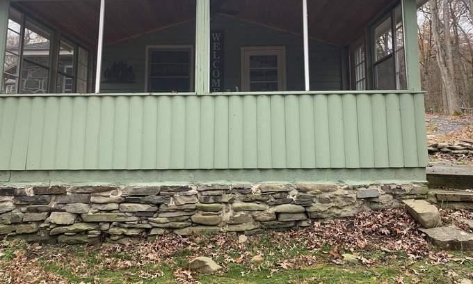 Millrift Cottage | The River Cottage Newly renovated cottage that sits right on the Delaware River