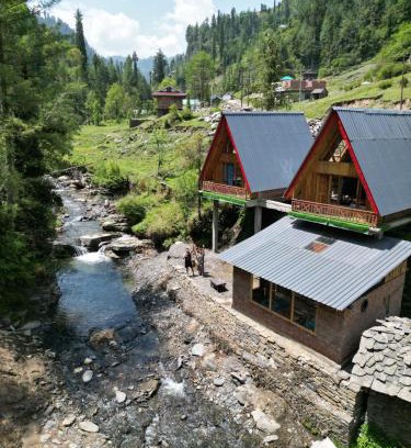 Banjar Ski Chalet | The Riverbank Nest