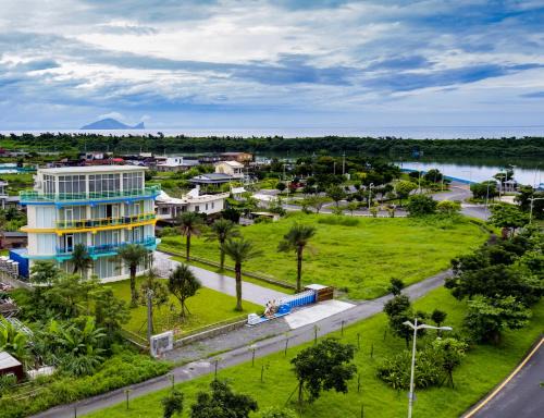Wujie House | The Riverview Retreats