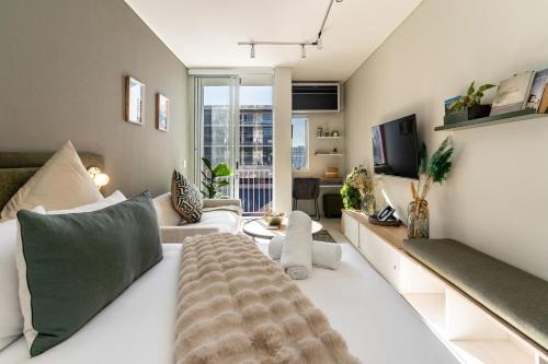 Bo'Kaap Apartment | The Rose 507: Studio Apartment with Rooftop Pool