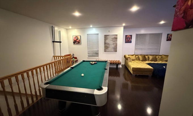 Newark Apartment | The Rose MusicRecording Home