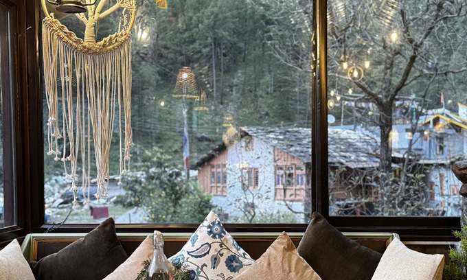 Bajaura Hotel | The Royal Orchard Kasol