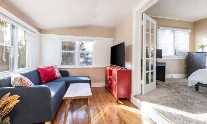 Lower Avenues Apartment | The Ruby Suite - Charming Historic Avenues`s Apt