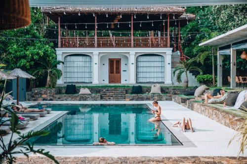 Dickwella Hotel | The Salty Pelican Yoga & Surf Retreat