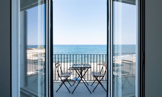 Municipio 5 Apartment | The Sea Outside Apartment 02 by Wonderful Italy