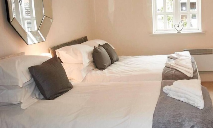Southport Apartment | The Seaside Suite Sum