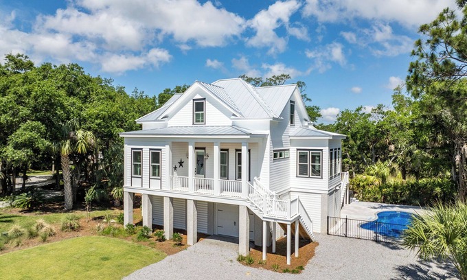 Saint Helena Island House | The Second Star with it's own private pool and spa!