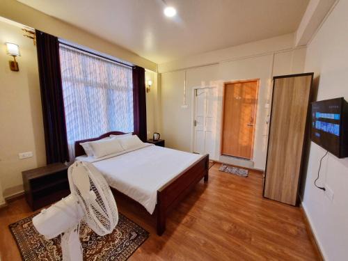 Shillong House | The Serenity Homestay, Pohktieh