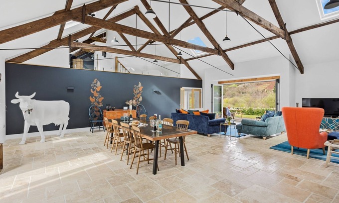 Dawlish House | The Shippon - a barn that sleeps 8 guests in 4 bedrooms