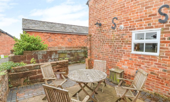 Cotebrook Cottage | The Shippon