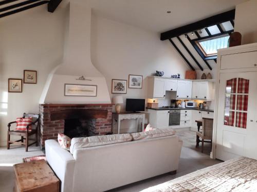 Pentraeth House | The Shippon, Parc yr Odyn, Pentraeth, Anglesey LL75 8UL