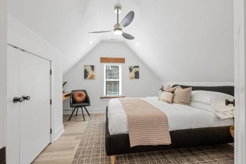 Southern Pines Apartment | The Shire 255 C - The Slate Loft