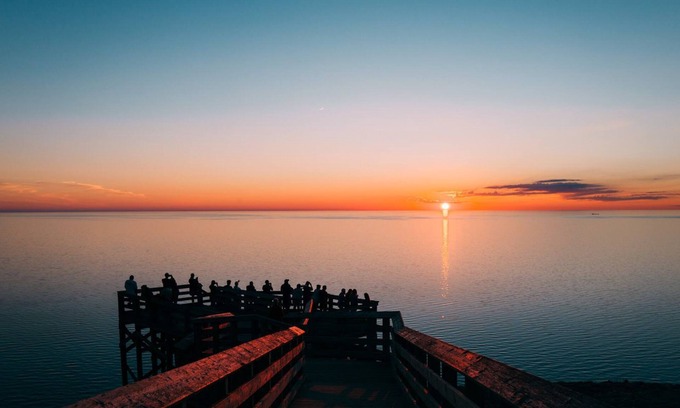 Acme Condo | The Shores Lakeside Condo Unit 5607