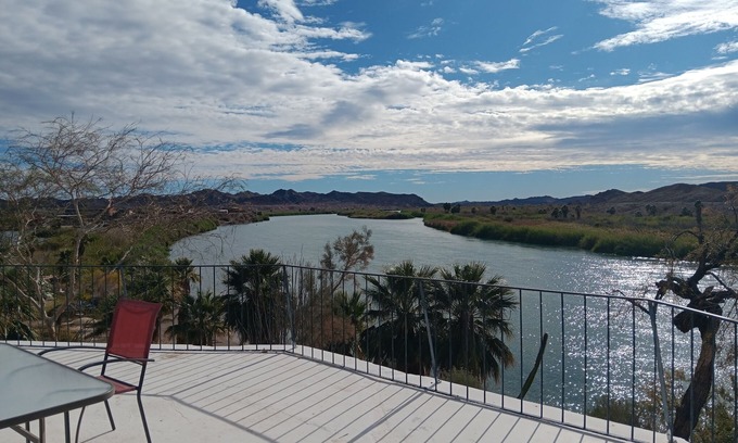 Yuma House | The Showboat Riverfront