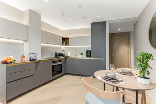 Canary Wharf Apartment | The Shypeny
