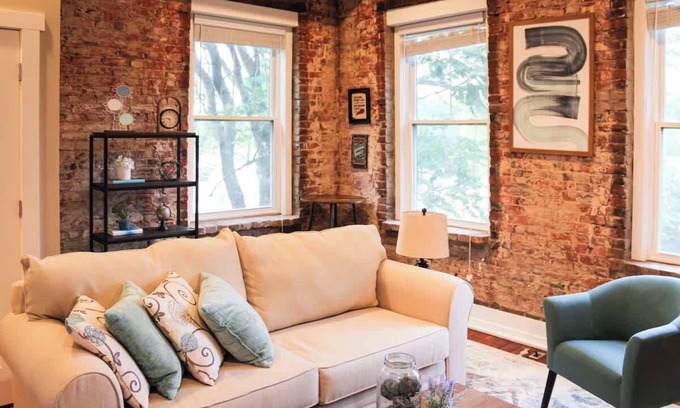 Butchertown Apartment | The Sidecar Suite Butchertown Salon/Spa