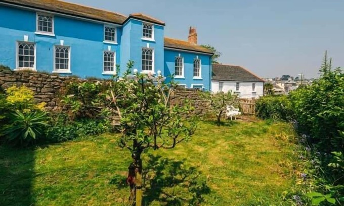 Chysauster Cottage | The Slipway
