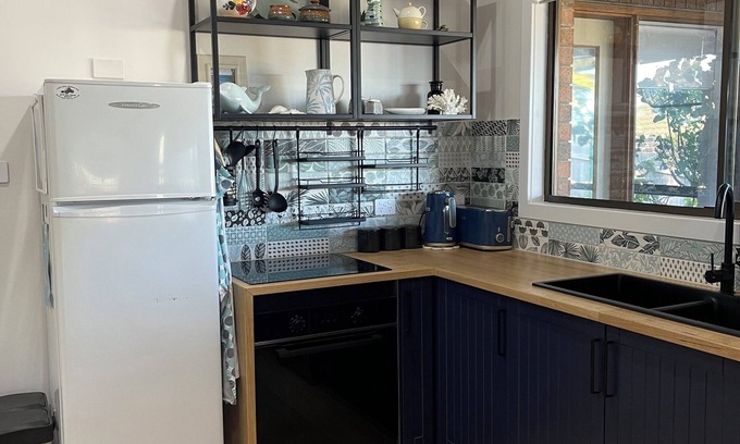 Tuross Head House | ‘The Smithy’ - Newly renovated coastal home with a 5 minute walk to the beach