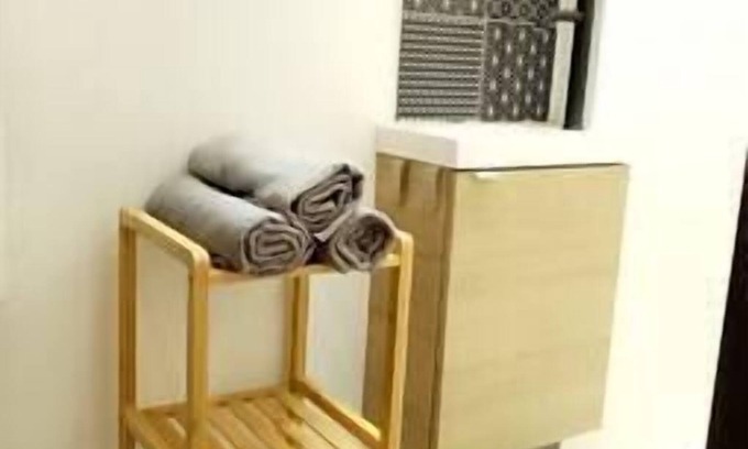 Lens Apartment | The "So British" of Lens