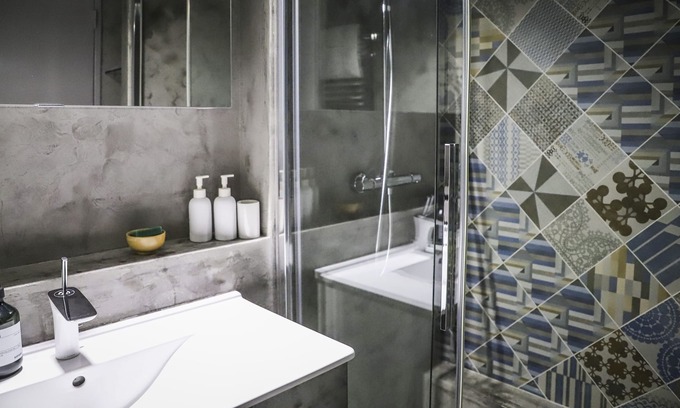 Barbatre Apartment | The Sparkling Castle