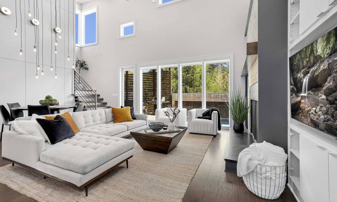 Fayetteville House | The Spring Retreat | <1mi to Dickson St & UofA