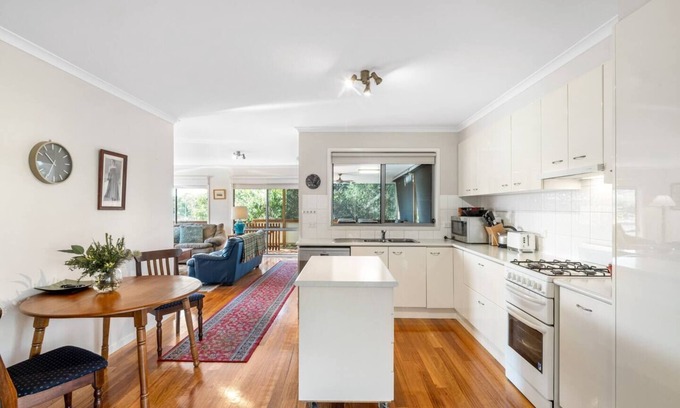 Clifton Springs House | The Springs A Tranquil Family Retreat