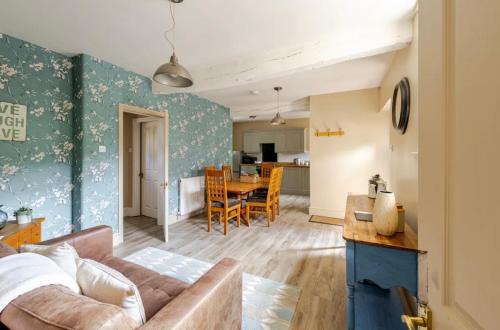 Stoney Middleton House | The Stables