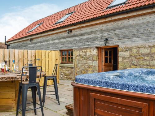 Morpeth House | The Stables - Uk45090