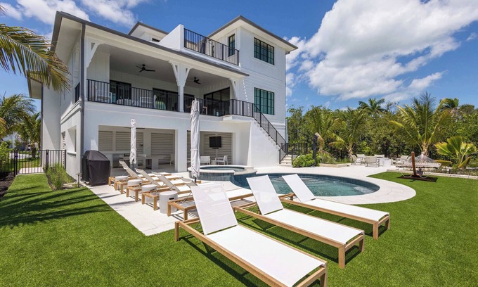 Key West House | The Starboard House at Solaire Lunara Bay