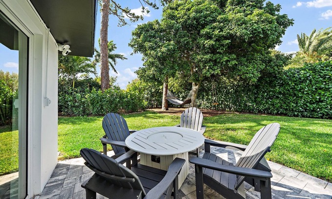 Boynton Beach House | The Starfish Retreat