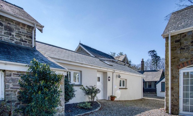 Ludchurch House | The Studio - 1 Bedroom Cottage - Princes Gate