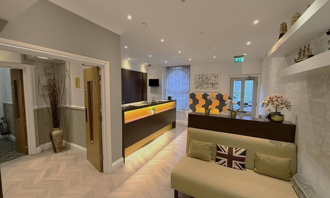 Kings Cross St. Pancras Hotel | The Suites- St Pancras Hotel Group