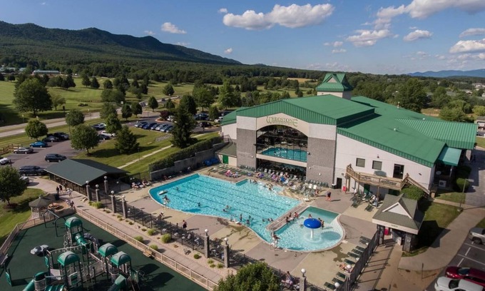 McGaheysville Condo | The Summit at Massanutten 2br suite, Friday check-in