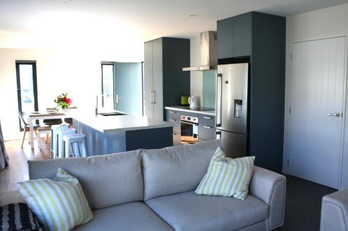 Wanaka House | The Sun Catcher three bedroom home perfect for families