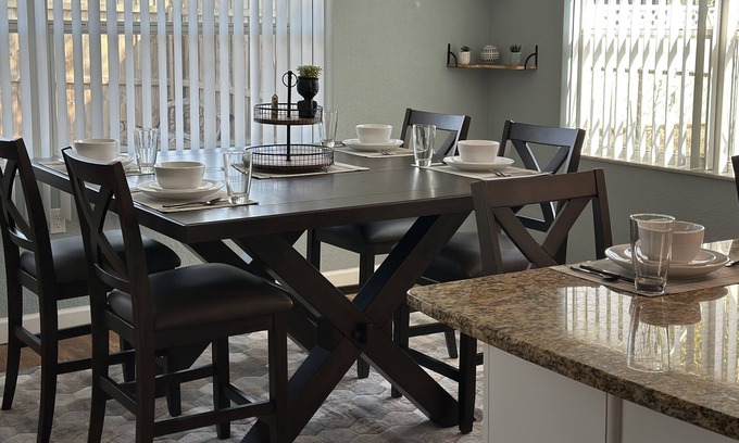 Forest Hills East House | The sunny hideaway