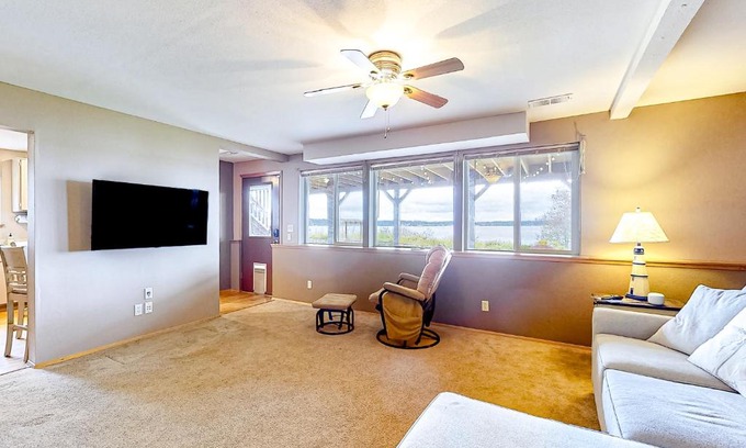 Port Ludlow House | The Sunrise Hideout