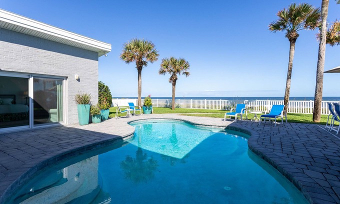 Sawgrass House | "The Swift Cottage" Old Ponte Vedra, Blvd. with Private pool!