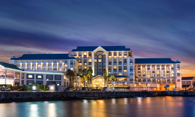 Victoria and Alfred Waterfront Hotel | The Table Bay Hotel