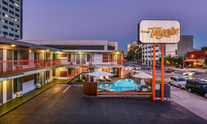Burbank Hotel | The Tangerine - a Burbank Hotel