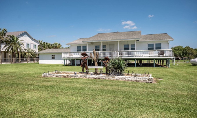 Cedar Lane House | "THE TEXICAN" - Beautiful, Waterfront Home on Caney Creek