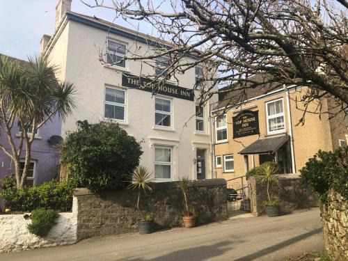 The Lizard Hotel | The Top House Inn